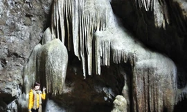 Hang Bói hay còn gọi động Người Xưa xuất hiện rắn có mào. Ảnh: Đức Hoàng