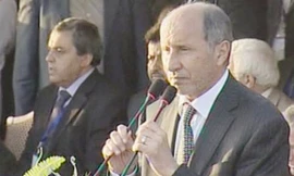 Ông Mustafa Abdul Jalil tuyên bố Libya tự do. Ảnh: BBC