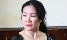 Cứu bé gái 19 tháng tuổi từ tay 'mẹ mìn'