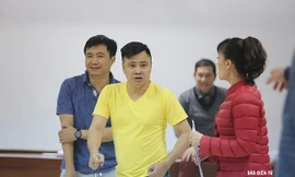 "Táo" Tự Long đã làm náo loạn buổi tập tối 11/1 và rạng sáng 12/1. (Ảnh: N.A)