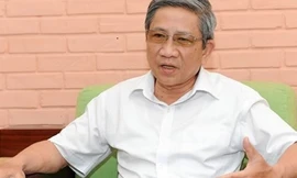 Nên bỏ ban đại diện phụ huynh các trường học?