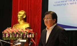 Phó Thủ tướng Chính phủ Trịnh Đình Dũng.