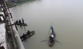 Học sinh lớp 11 nhảy cầu tự vẫn