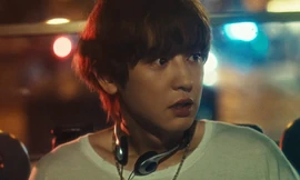 Chanyeol EXO debut solo đầy cảm xúc với "Black Out", fan vẫn nuối tiếc một điều