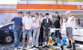 Xuất hiện xe tải phản đối BTS tái ký, ARMY mong fan tỉnh táo với bộ phận cực đoan