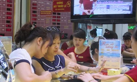Vàng trong nước đắt vì khan hàng?