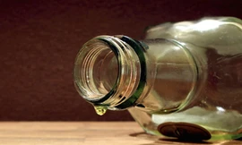 Ngộ độc rượu, 87 người chết