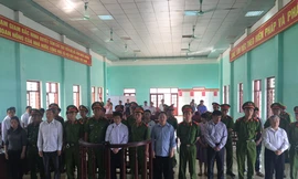 Bố và vợ của Tàng Keangnam thoát án tử