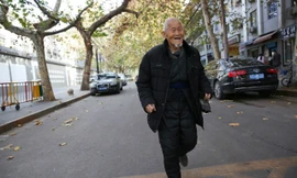 Đối với những người thường đến Công viên Cách mạng Tây An, cụ ông Yang Maolin (SN 1915), đến từ thành phố Tây An, tỉnh Thiểm Tây (Trung Quốc), được mệnh danh là “công dân cao tuổi lành mạnh”.