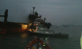 Tàu hàng South Star của Mông Cổ bốc cháy trên biển vùng biển Quảng Ninh.