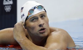 Ryan Lochte mất nguồn tài trợ từ các hãng lớn vì scandal dựng chuyện bị cướp.