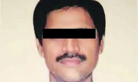 Giáo viên xấu số Mukesh Kumar.