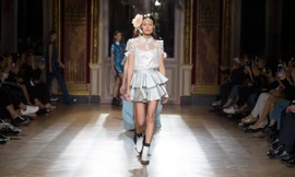  Lê Thanh Thảo bất ngờ trúng 2 show thuộc tuần lễ thời trang Paris 