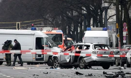 Hiện trường vụ đánh bom xe.