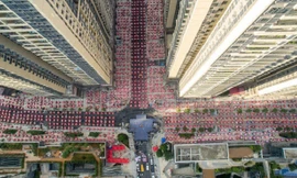 Mở đại tiệc chiêu đãi tân gia cho 15.000 người