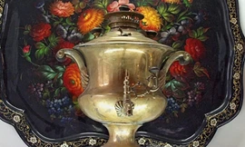 Chiếc ấm samovar truyền thống được FSB gắn thiết bị nghe lén. Ảnh minh họa: RT.