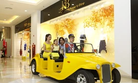 Ra mắt gói tour khám phá Vincom Mega Mall Royal City