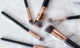 Những điều bạn nên biết, nên cập nhật sớm về cách vệ sinh cọ và đồ trang điểm