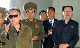 Em rể ông Kim Jong-il lên tướng?