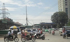 Hà Nội - lộn xộn đường Trần Khánh Dư