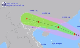 Bão vào Biển Đông, miền Bắc đón mưa lớn