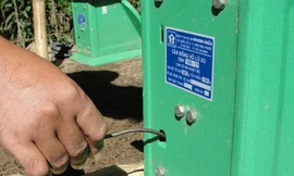 Bắt nhóm gian lận thu mua cá tra