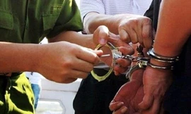 Đội trưởng điều tra nhận hối lộ để 'chạy án' giao cấu