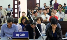 Các bị cáo tại phiên tòa phúc thẩm.