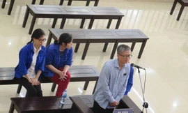 Các bị cáo tại tòa phúc thẩm.