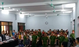 Toàn cảnh phiên tòa tòa sáng 27/9.