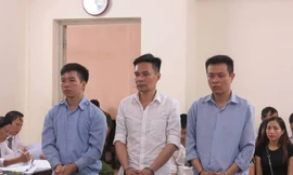 Các bị cáo tại tòa.