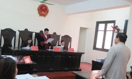 Phiên tòa xét xử vụ kiện quyết định của Bộ trưởng Bộ GD&ĐT.