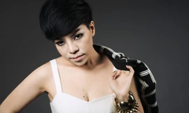 Minh Chuyên cá tính và quyến rũ trong album đầu tay.
