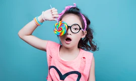 Quán quân Bước Nhảy Hoàn Vũ nhí Linh Hoa dễ thương trong bộ ảnh mới.