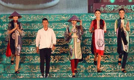 Huế chìm ngập trong sắc màu của Lễ hội Áo dài