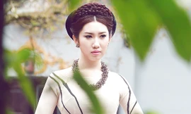 Lê Huỳnh Thúy Ngân quyến rũ với áo dài 'màu nude'