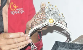 Khám phá quy trình chế tác vương miện Hoa hậu Việt Nam 2014