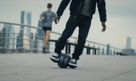 Xe điện cân bằng hình quả bóng có giá hơn 20 triệu đồng