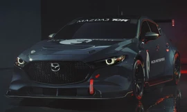 Mazda 3 được biến thành xe đua với công suất tối đa 350 mã lực