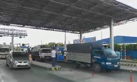 BOT T2 ở Cần Thơ xả trạm vì bị tài xế 'chiếm làn' phản ứng