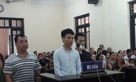 Bị cáo Nguyên, Hội và Hải tại tòa (từ trái sang). Ảnh. P.V