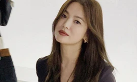 Khán giả yêu cầu Song Hye Kyo cách ly, 2 trợ lý của ca sĩ Chungha nhiễm Covid-19