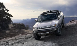 Xe bản tải GMC Hummer vừa được ra mắt gần đây.