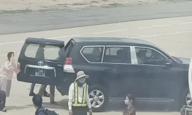 Hé lộ nguồn gốc xe biển xanh đón Phó bí thư sát máy bay