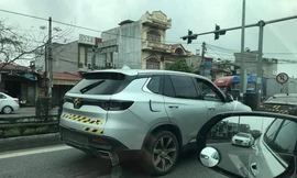 SUV và sedan Vinfast lần đầu chạy thử trên đường phố