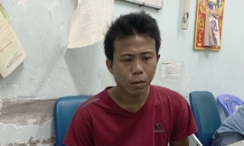 Tên trộm quay clip tiệm vàng, đục tường “nẫng” hơn 10 lượng