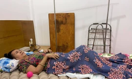 Nghệ sĩ Hoàng Lan phẫu thuật vùng lưng bị hoại tử