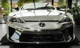 Siêu xe Lexus LFA cũ được bán giá hơn 1 triệu euro