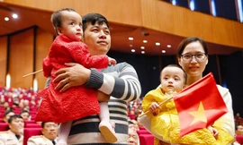 Trúc Nhi, Diệu Nhi gây xúc động tại Đại hội thi đua yêu nước