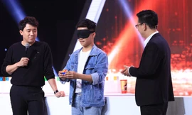 Anh kỹ sư bịt mắt giải rubik khiến Trấn Thành, Lại Văn Sâm bái phục